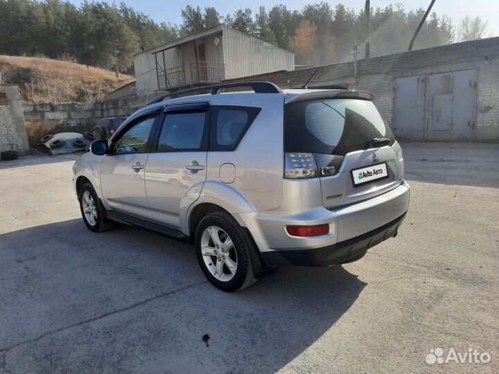 Mitsubishi Outlander 2.4 CVT, 2011, 211 500 км