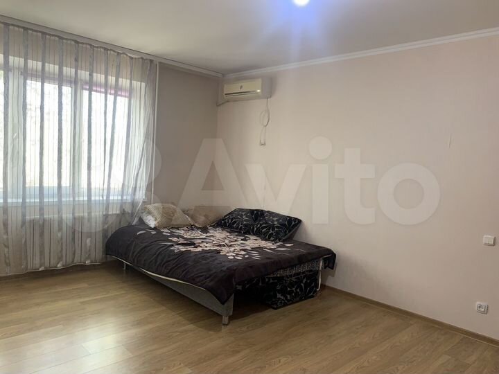3-к. квартира, 74 м², 2/5 эт.