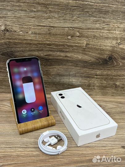 iPhone 11, 64 ГБ