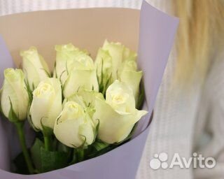 Букет из 9 белых роз 35-40 см (Кения)