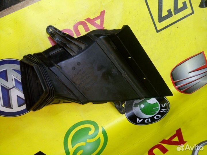 Воздухозаборник передний Audi A5 купе 3.2 cala