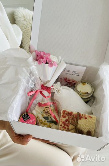 Подарочный бокс; подарочный набор; подарок