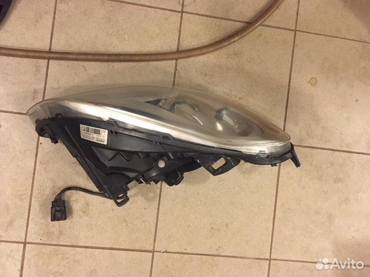 Volvo XC60 фара правая