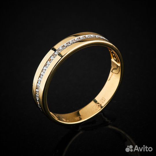 Кольцо обручальное из красного золота с бриллианта