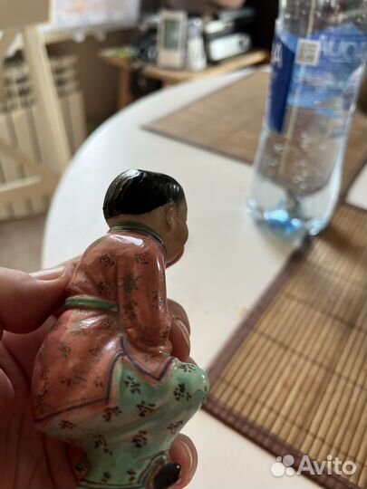 Статуэтка фарфор