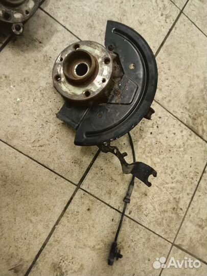 Поворотный кулак Renault logan 2 Sandero 2