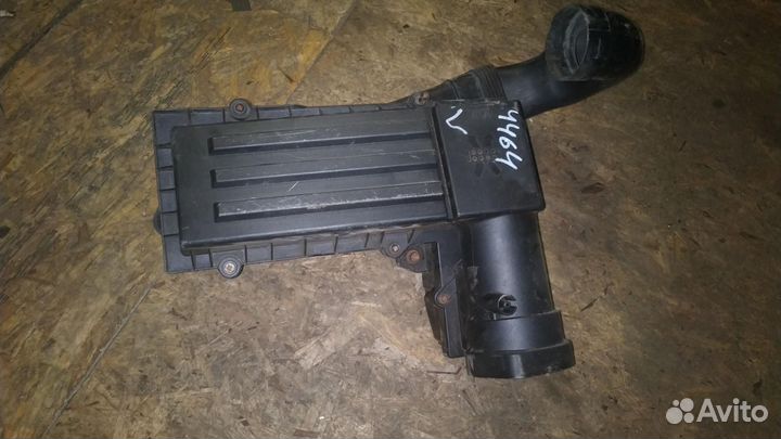 Корпус воздушногo фильтра Volkswagen Golf 5 2004