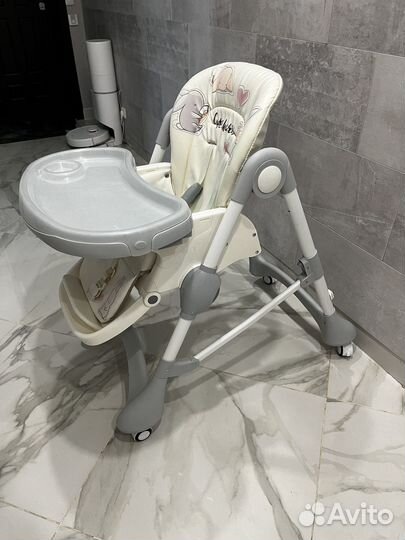 Стульчик для кормления corol