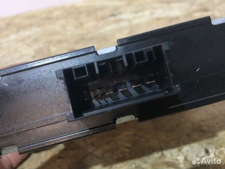 BMW F30 Трансформатор напряжения с Японии