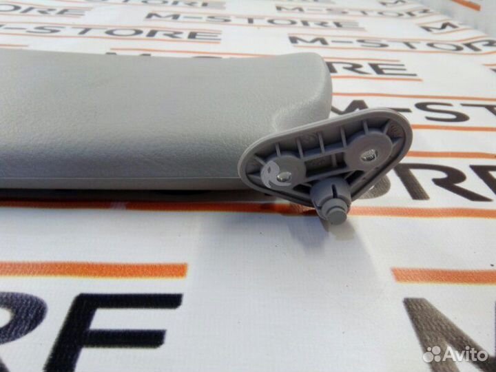 Козырек солнцезащитный передний правый Bmw