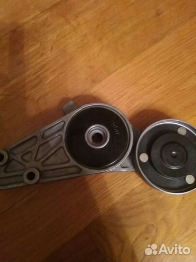 Натяжитель ремня Новый для Фольц Б 5