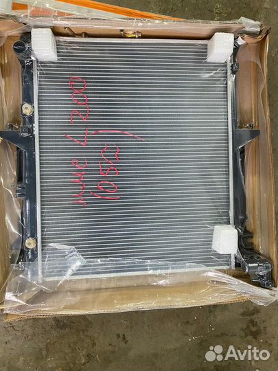 Радиатор охлаждения MMC L200