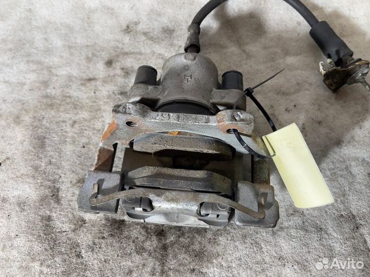 Суппорт задний левый Bmw 5-Series E39 256S4 M52