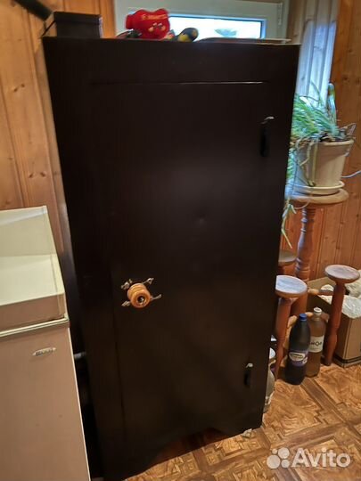 Оружейный сейф