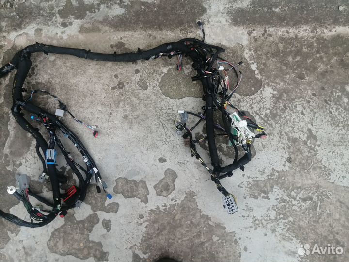 Салонная проводка Jeep Grand Cherokee WK2