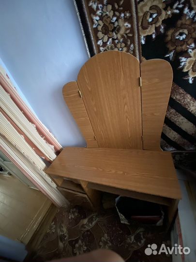 Туалетный столик с зеркалом бу