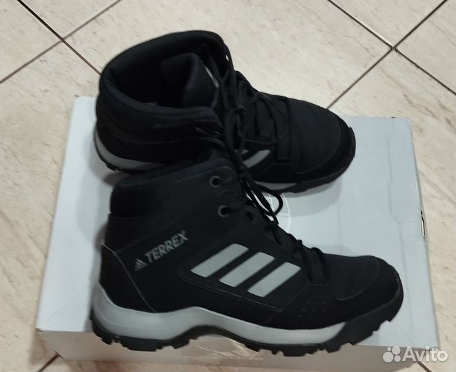 Кроссовки демисезонные Adidas Tirrex 33р-р