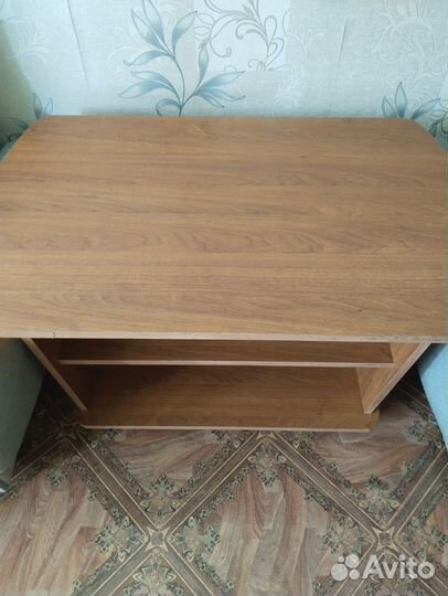 Стол журнальный или тумба под телевизор