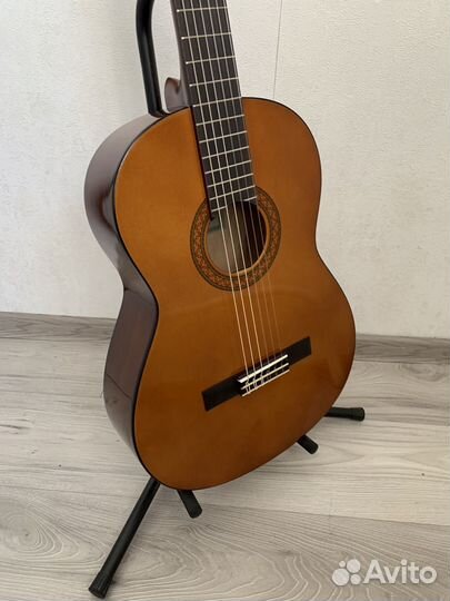 Классическая гитара Yamaha CM40