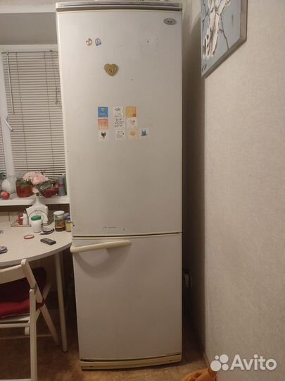 Продаю холодильник
