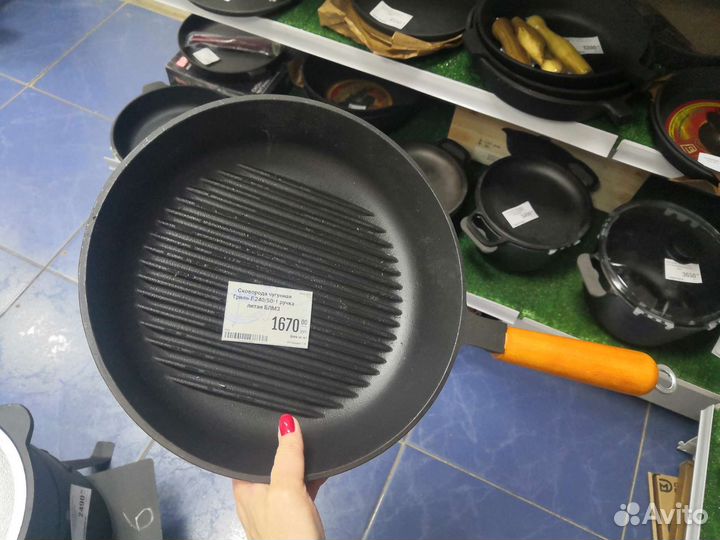 Чугунная сковорода кастрюля посуда казан
