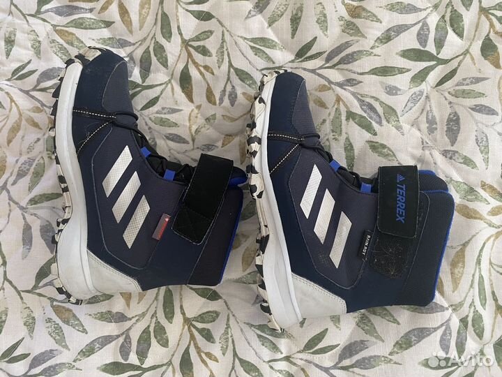 Кроссовки adidas terrex