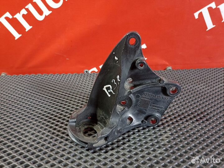 Кронштейн амортизатора кабины правый Renault T