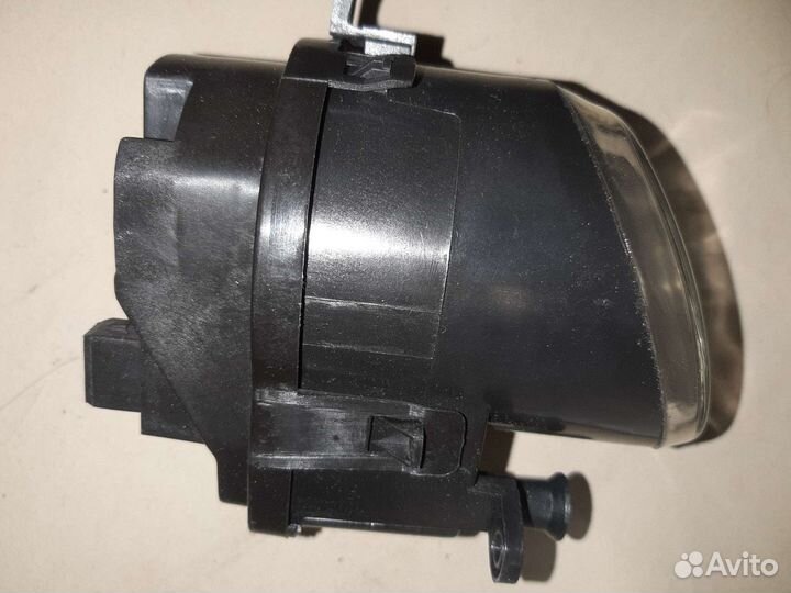 Противотуманная фара Чери Фора