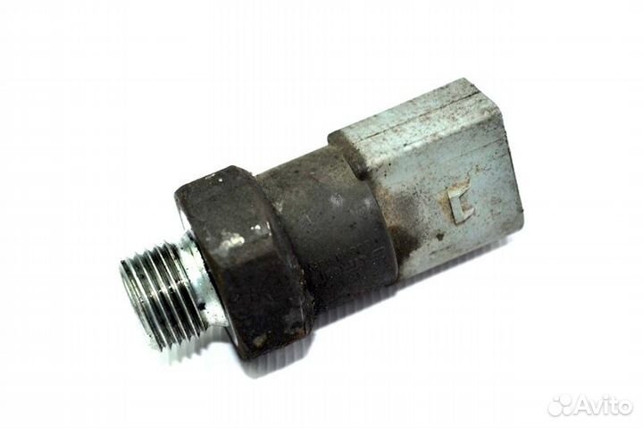 Датчик давления масла mercedes-benz Actros MP2/MP3