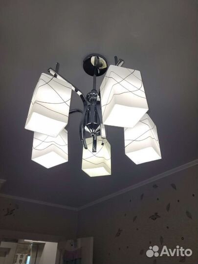 Люстра и светильники