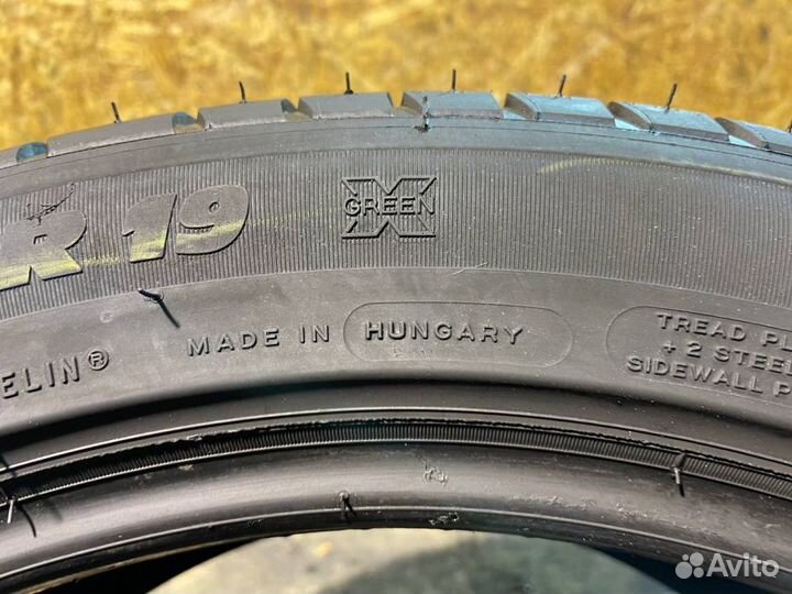 Michelin Pilot Sport A/S Plus 255/45 R19