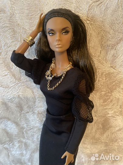 Poppy parker mad for Milan(Поппи паркер Милан)