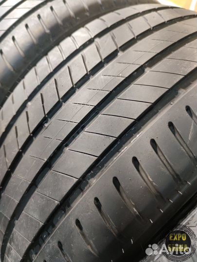 Bridgestone Alenza 001 245/45 R20 и 275/40 R20