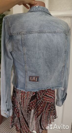 Куртка джинсовая
