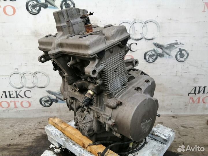 Двигатель Suzuki GSF250 Bandit лот(150)