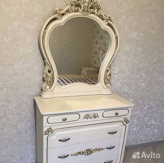 Спальный гарнитур