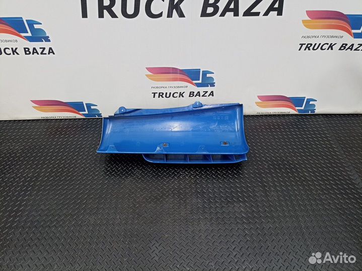 1400011 Дефлектор кабины левый