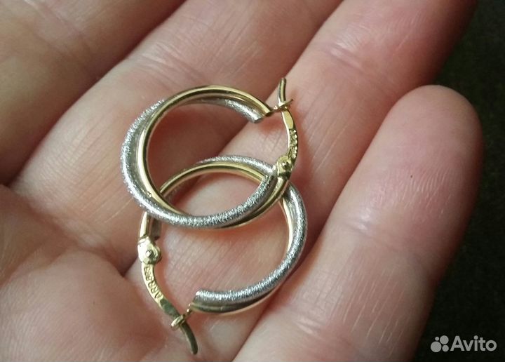 Золотые серьги