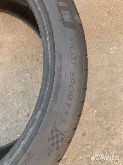 Michelin Pilot Sport 4 S 285/40 R23 и 325/35 R23