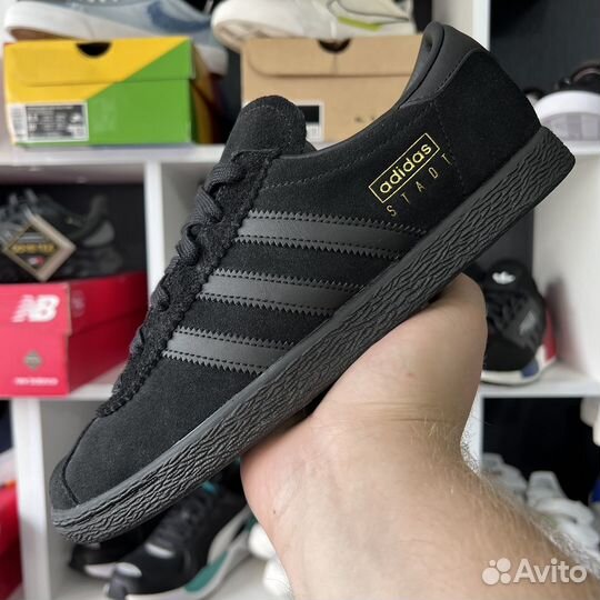 Кроссовки Adidas Stadt