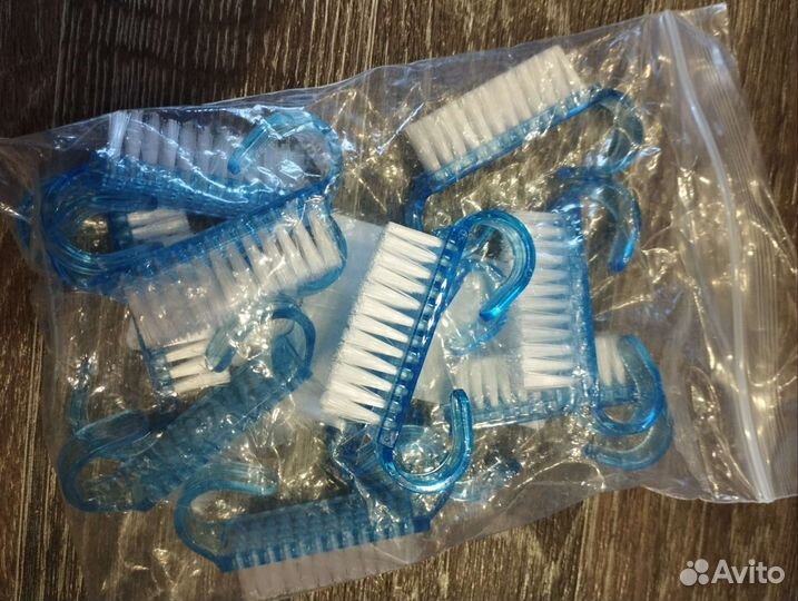 Щеточки для маникюра