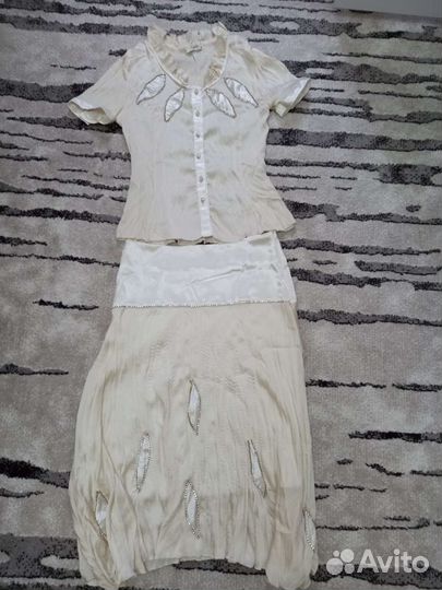 Блузка с юбкой