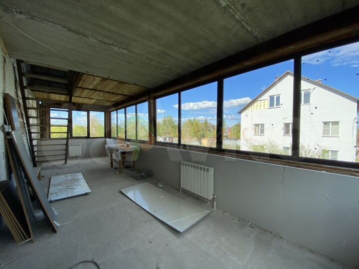 Дом 280 м² на участке 10,1 сот.