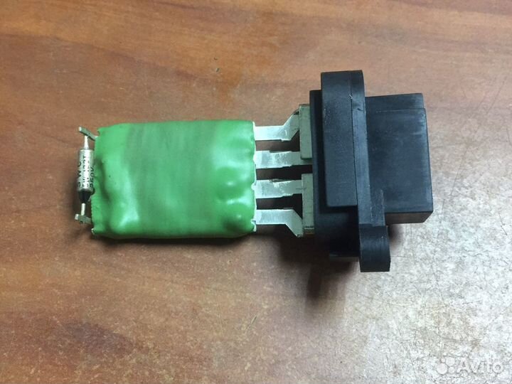 Резистор отопителя печки салона Ford Transit