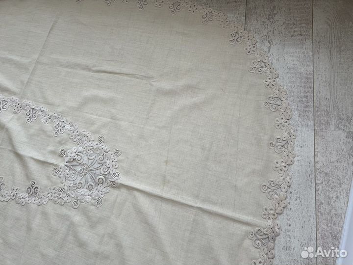 Красивые празничные скатерти