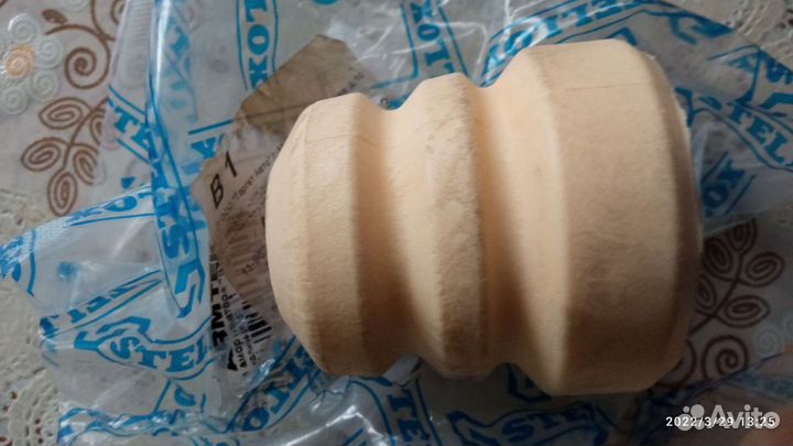 Отбойник передней стойки Опель corsa D комплект