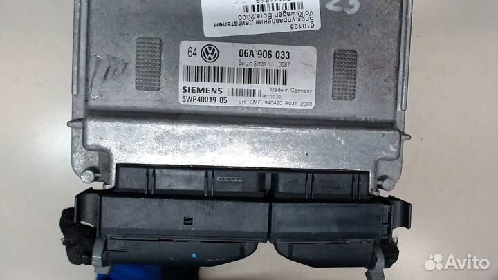 Блок управления двигателем Volkswagen Bora, 2000