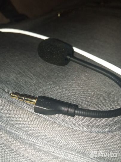 Петличный микрофон