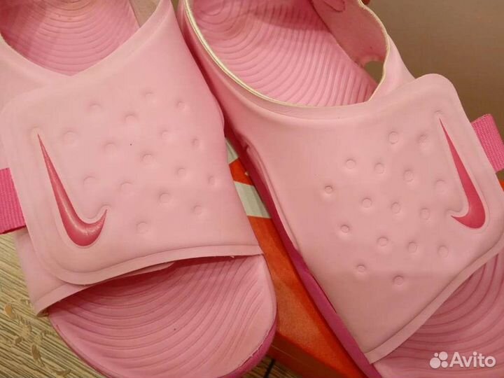 Сандали Nike