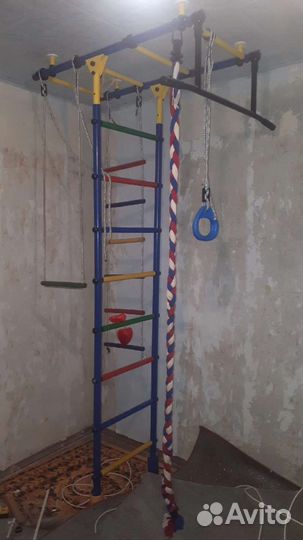 Шведская стенка с турником